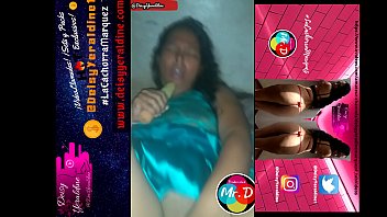 Deisy Marquez La Cachorra Marquez 2 d. en Cuarentena COVID19 se masturba con consolador grande se graba para hacer video viral en internet para que la vean sin importar la vergüenza de su madre, familia hermanos y papa. Perra venezolana adicta a